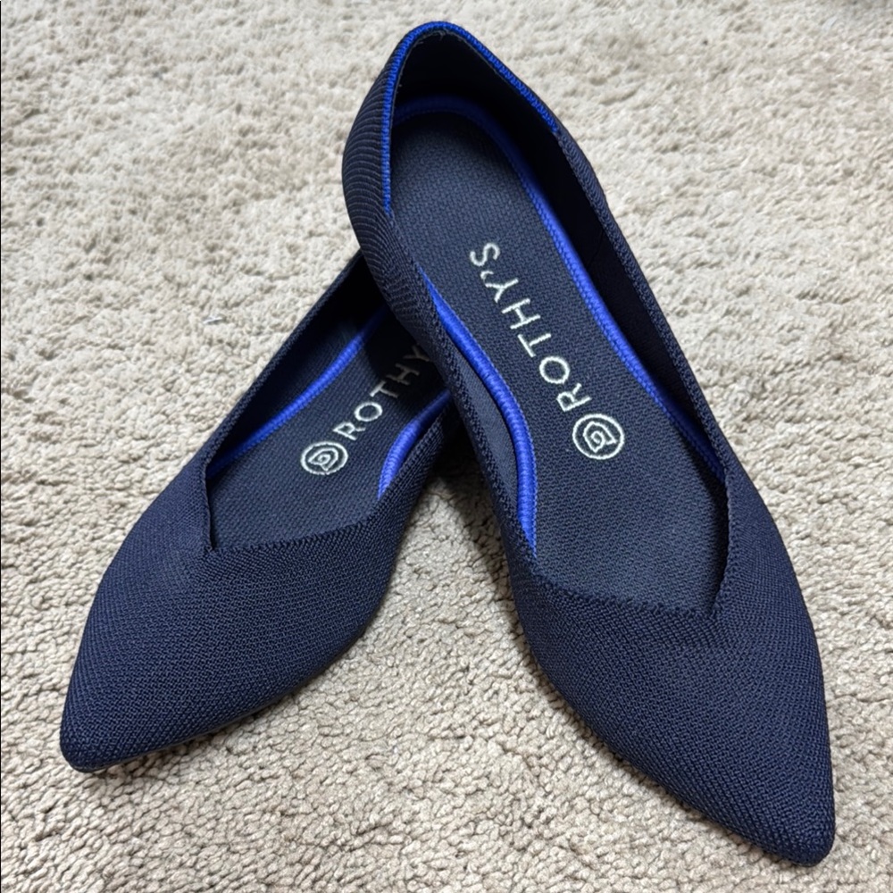 Rothy's Women's The Point Navy  Flats - size 8